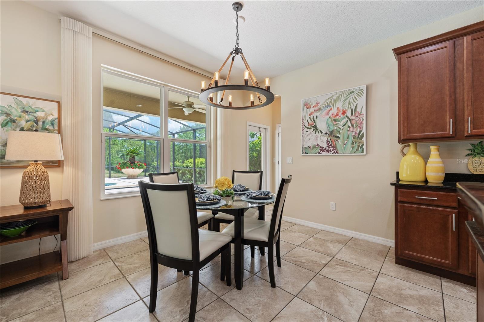 Image 10 of 41 For 256 Yellow Snapdragon Drive