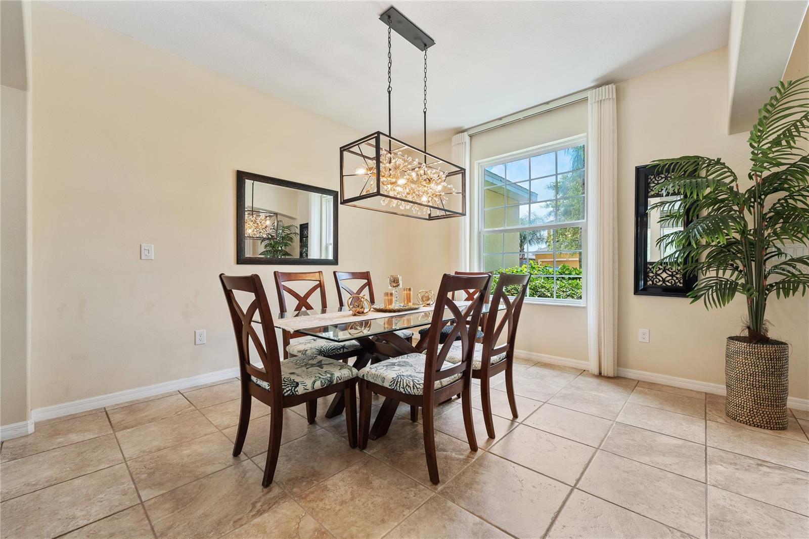 Image 13 of 41 For 256 Yellow Snapdragon Drive