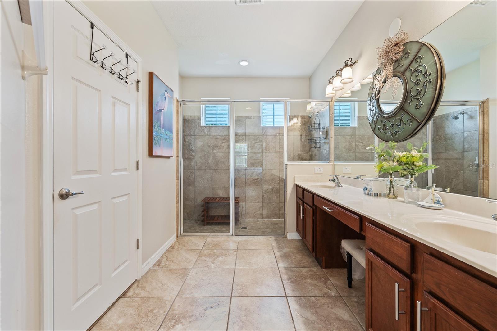 Image 19 of 41 For 256 Yellow Snapdragon Drive
