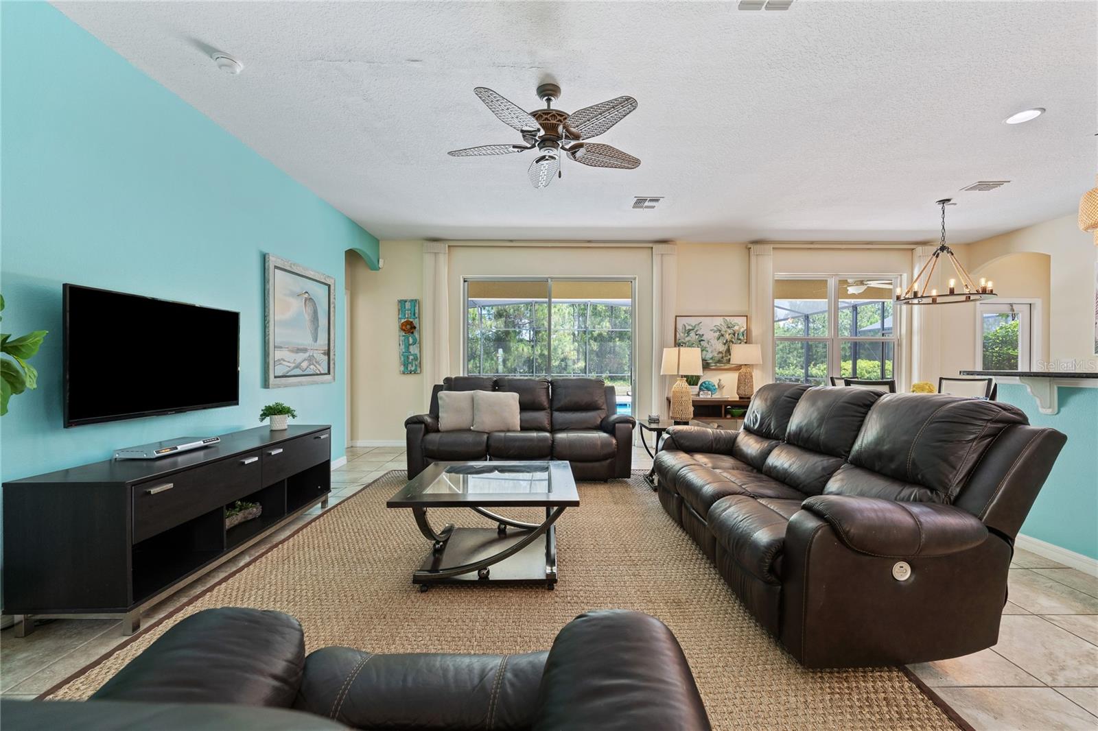 Image 4 of 41 For 256 Yellow Snapdragon Drive