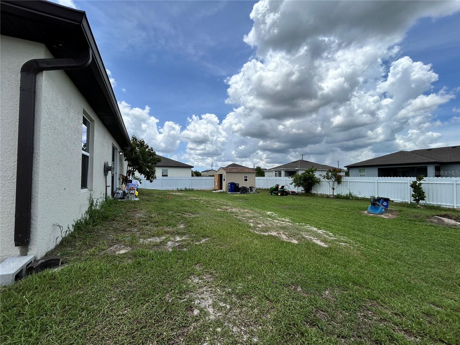 Image 5 of 14 For 243 Loadstar Street