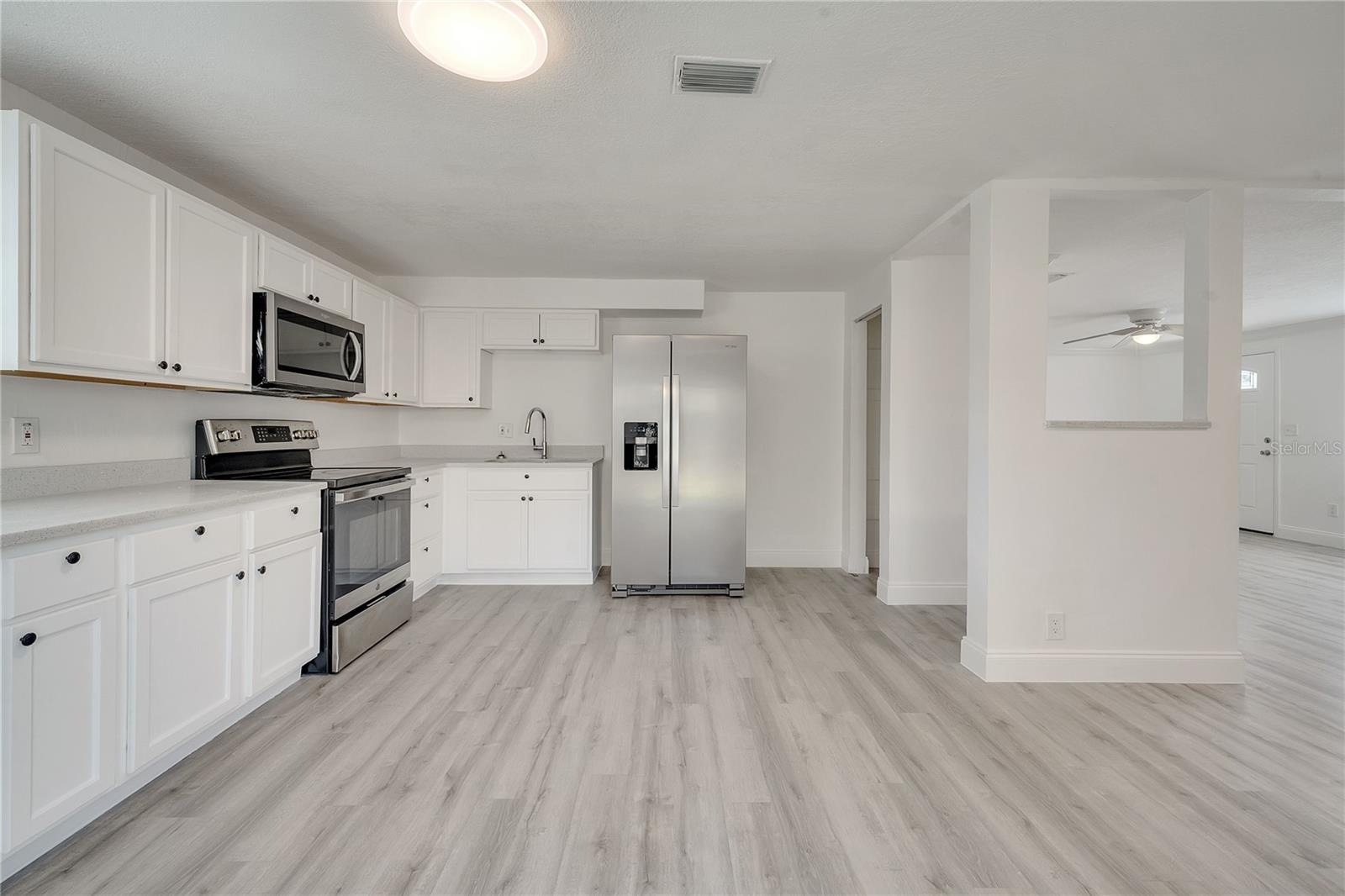 Image 11 of 31 For 4521 Alrix Drive