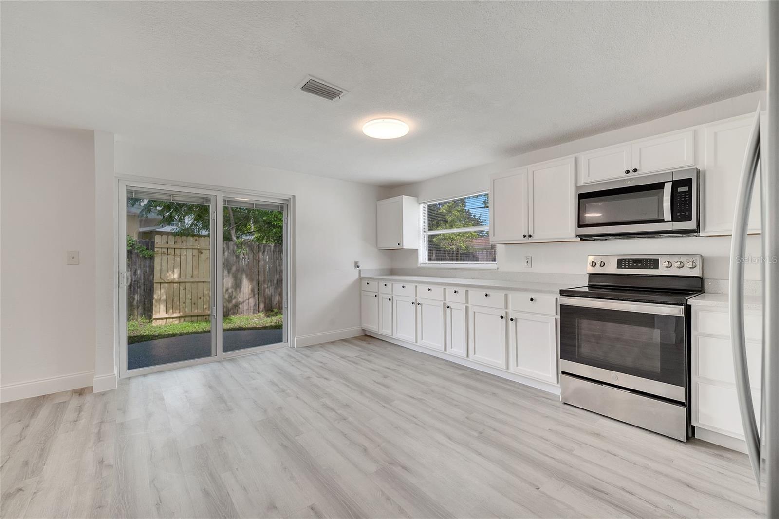 Image 13 of 31 For 4521 Alrix Drive