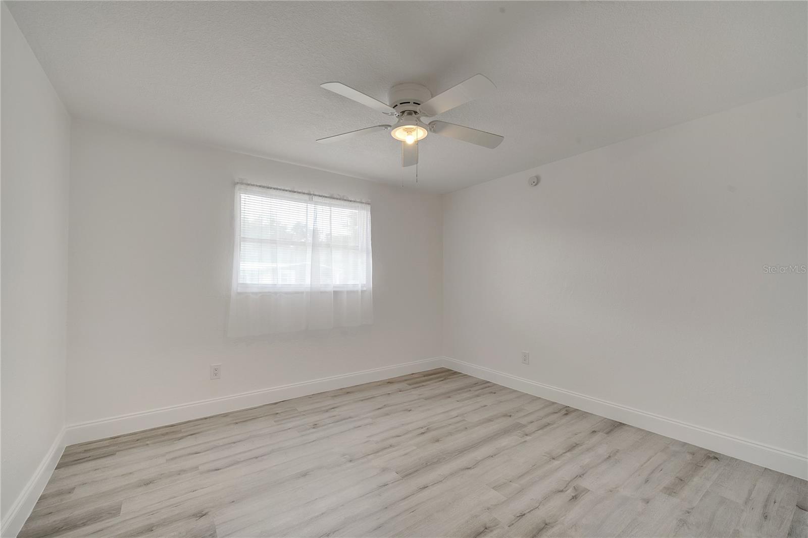 Image 21 of 31 For 4521 Alrix Drive