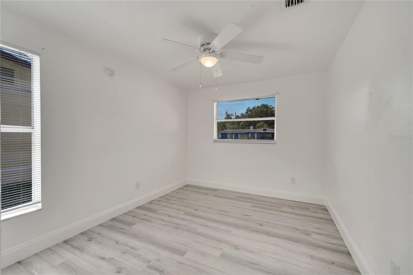 Image 27 of 31 For 4521 Alrix Drive
