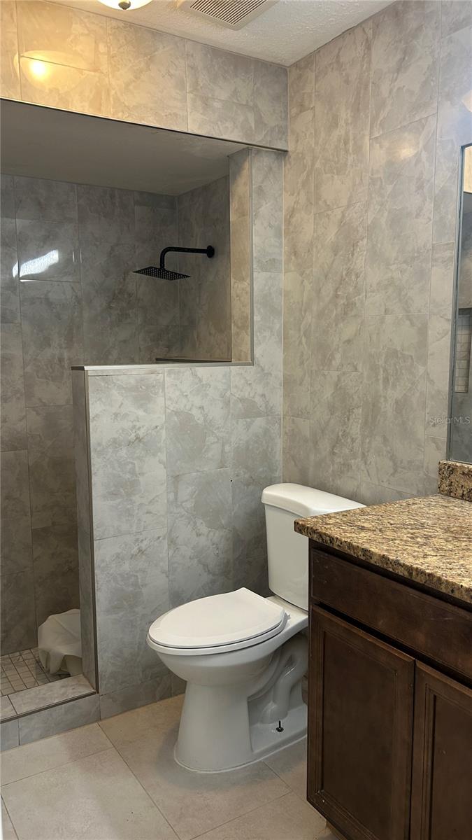 Image 14 of 21 For 300 Dublin Drive