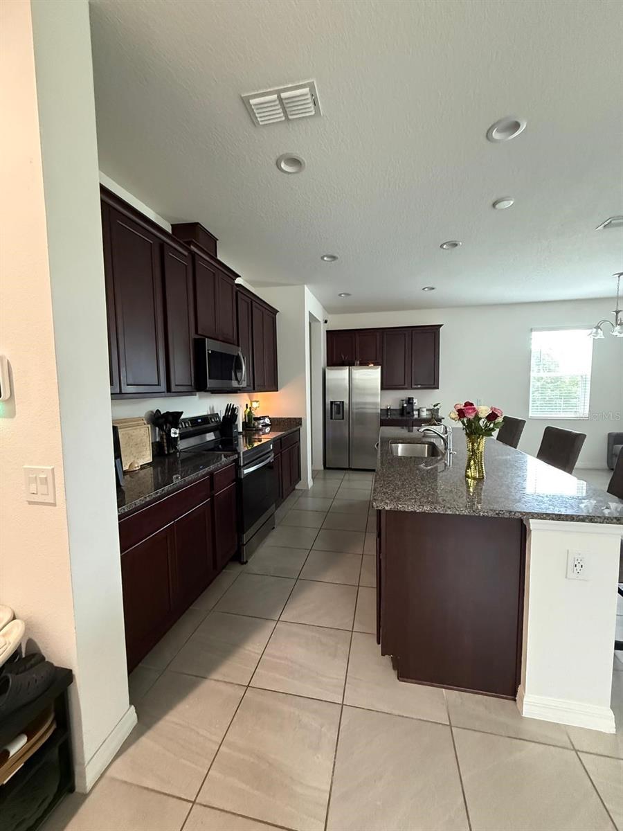 Image 11 of 32 For 1549 Sky Lakes Drive