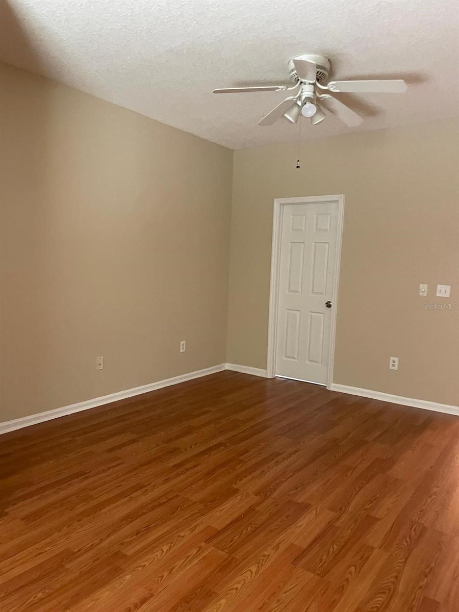 Image 9 of 22 For 14341 Fredricksburg Drive 1016