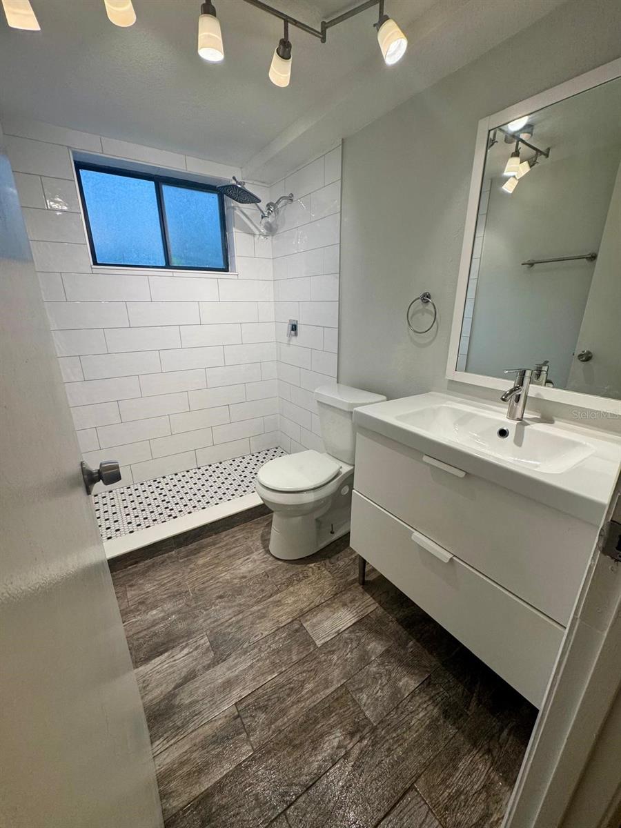 Image 8 of 11 For 2369 Oak Park Way 110