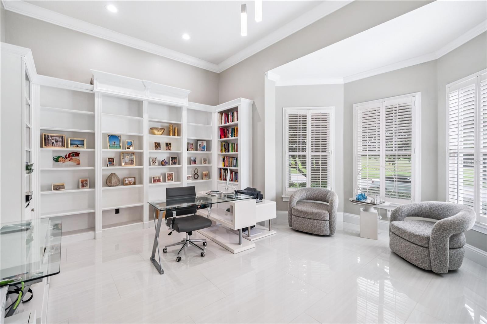 Image 7 of 50 For 502 Golfpark Drive