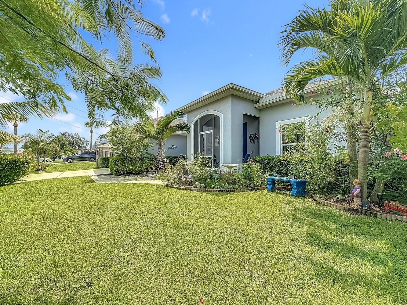 Image 8 of 59 For 2081 Tropical Terrace