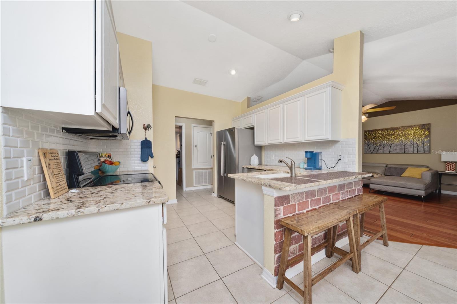 Image 30 of 39 For 1405 Ashbury Court