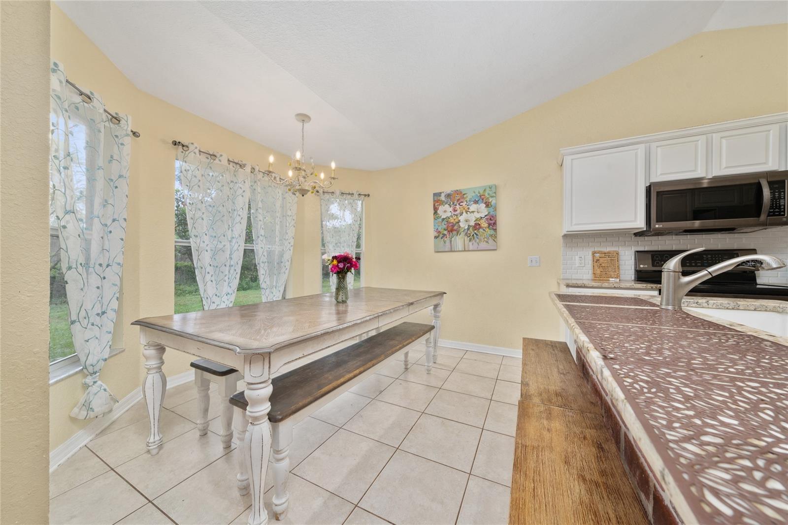Image 31 of 39 For 1405 Ashbury Court