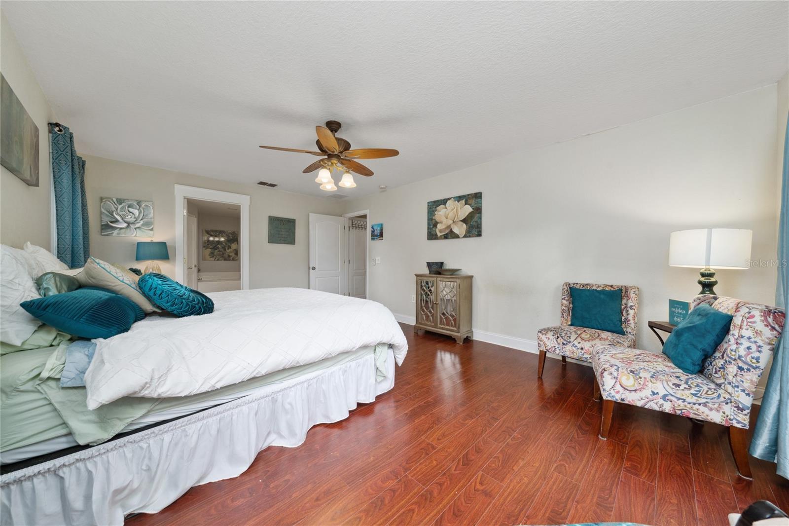 Image 33 of 39 For 1405 Ashbury Court