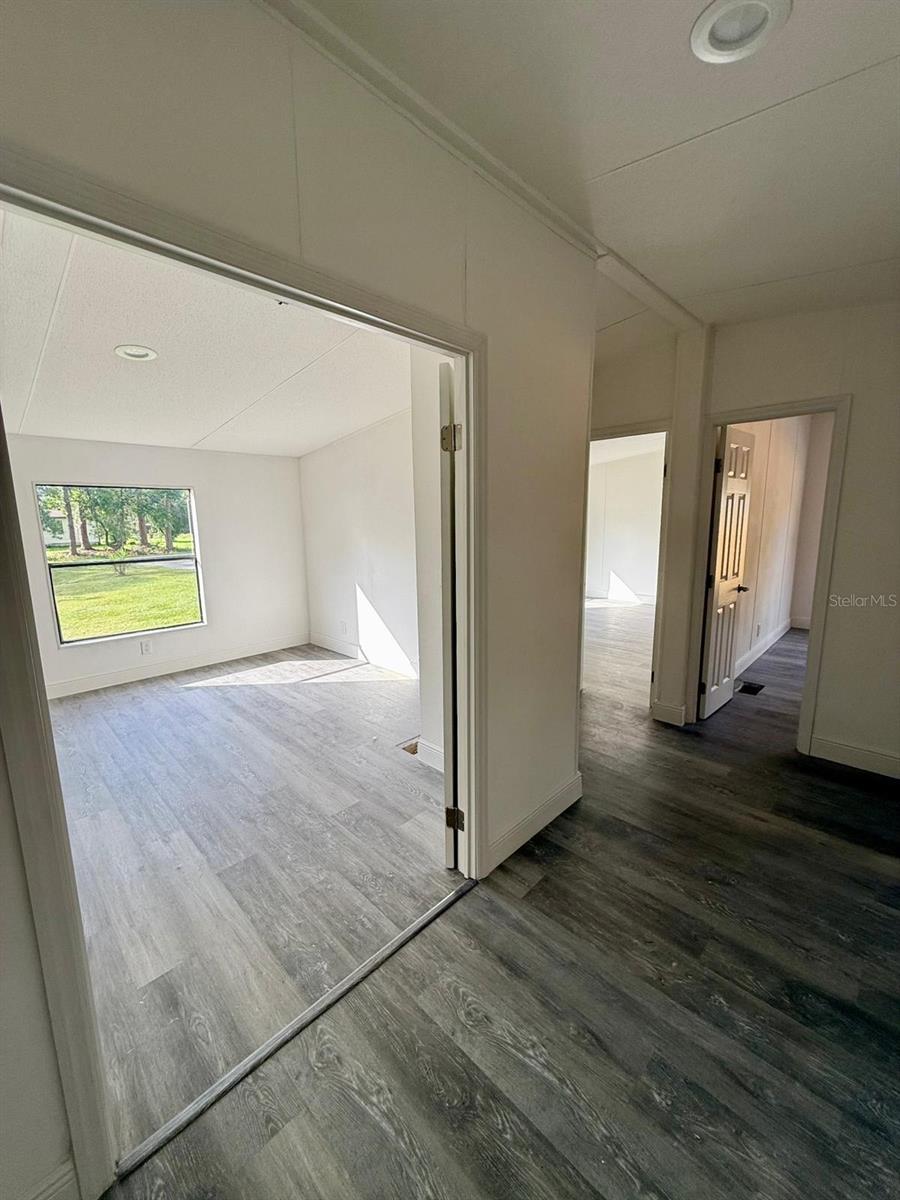 Image 11 of 32 For 110 Sandpine Court