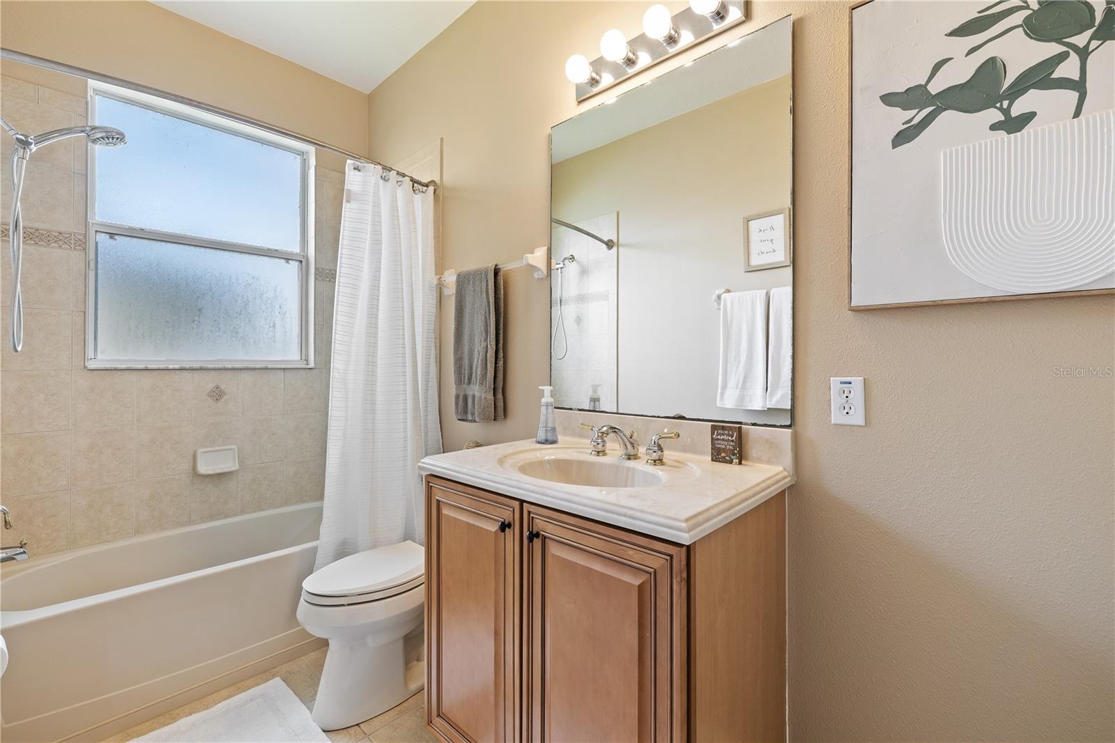 Image 17 of 44 For 3856 Shoreside Drive