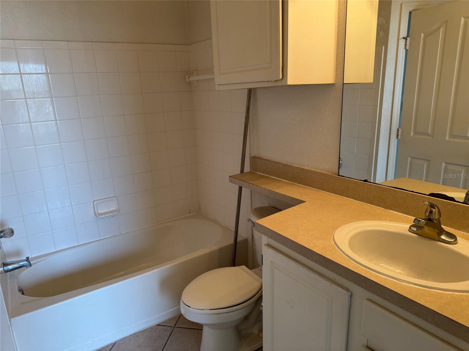 Image 16 of 45 For 8812 Dunes Court 3 208