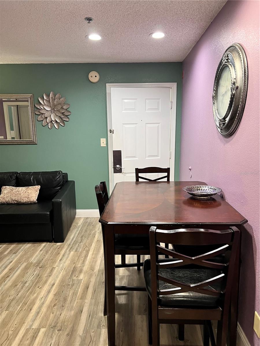 Image 9 of 21 For 3100 Parkway Boulevard 521