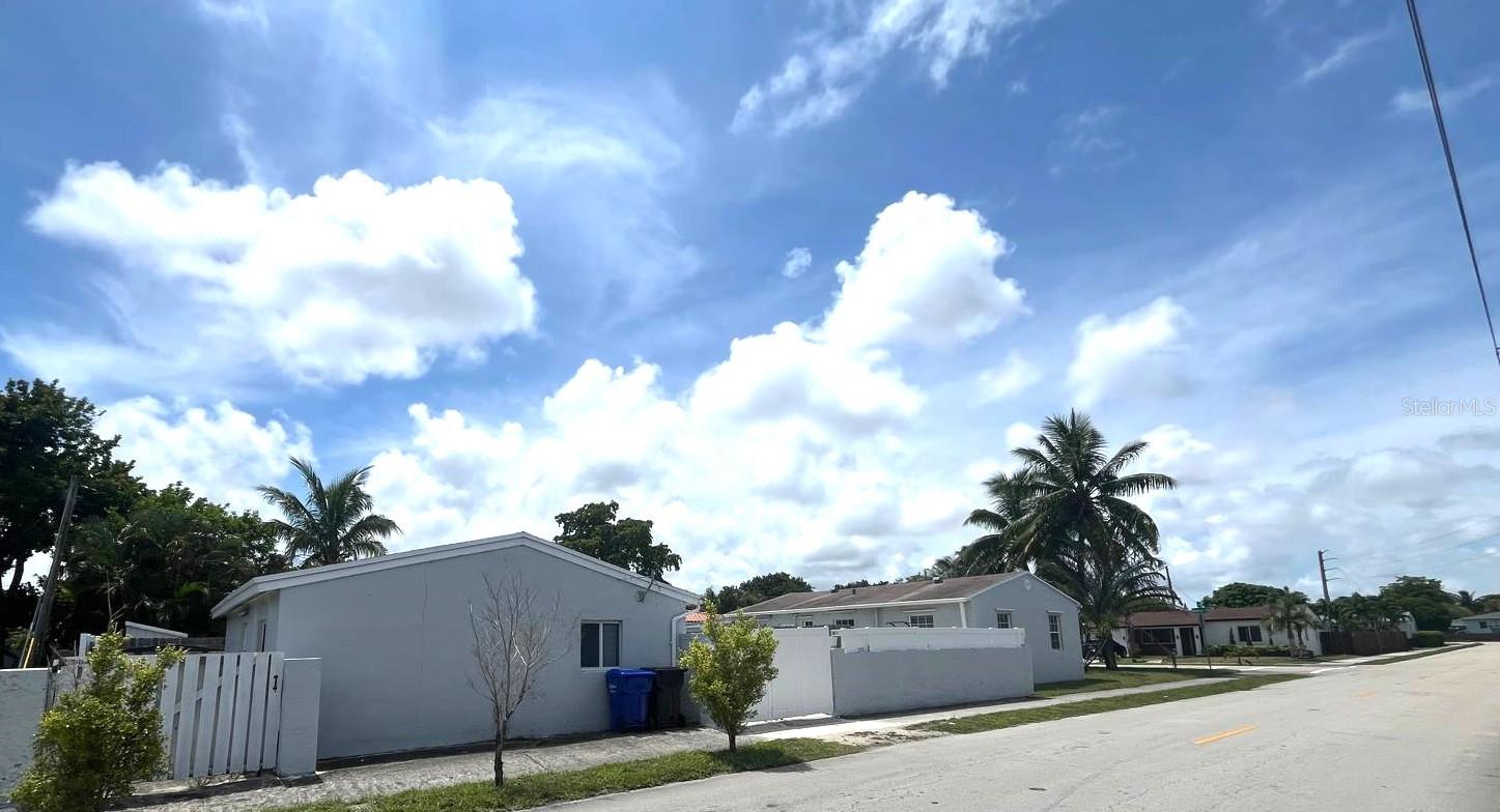 Image 6 of 35 For 2402 Rodman Street