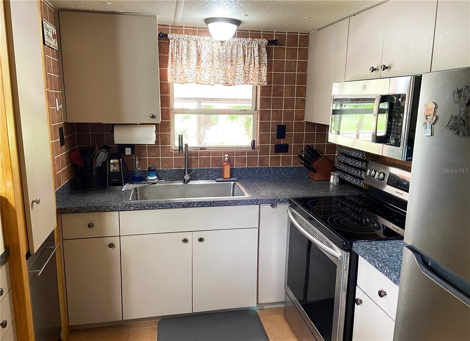 Image 31 of 39 For 2082 Starboard Drive