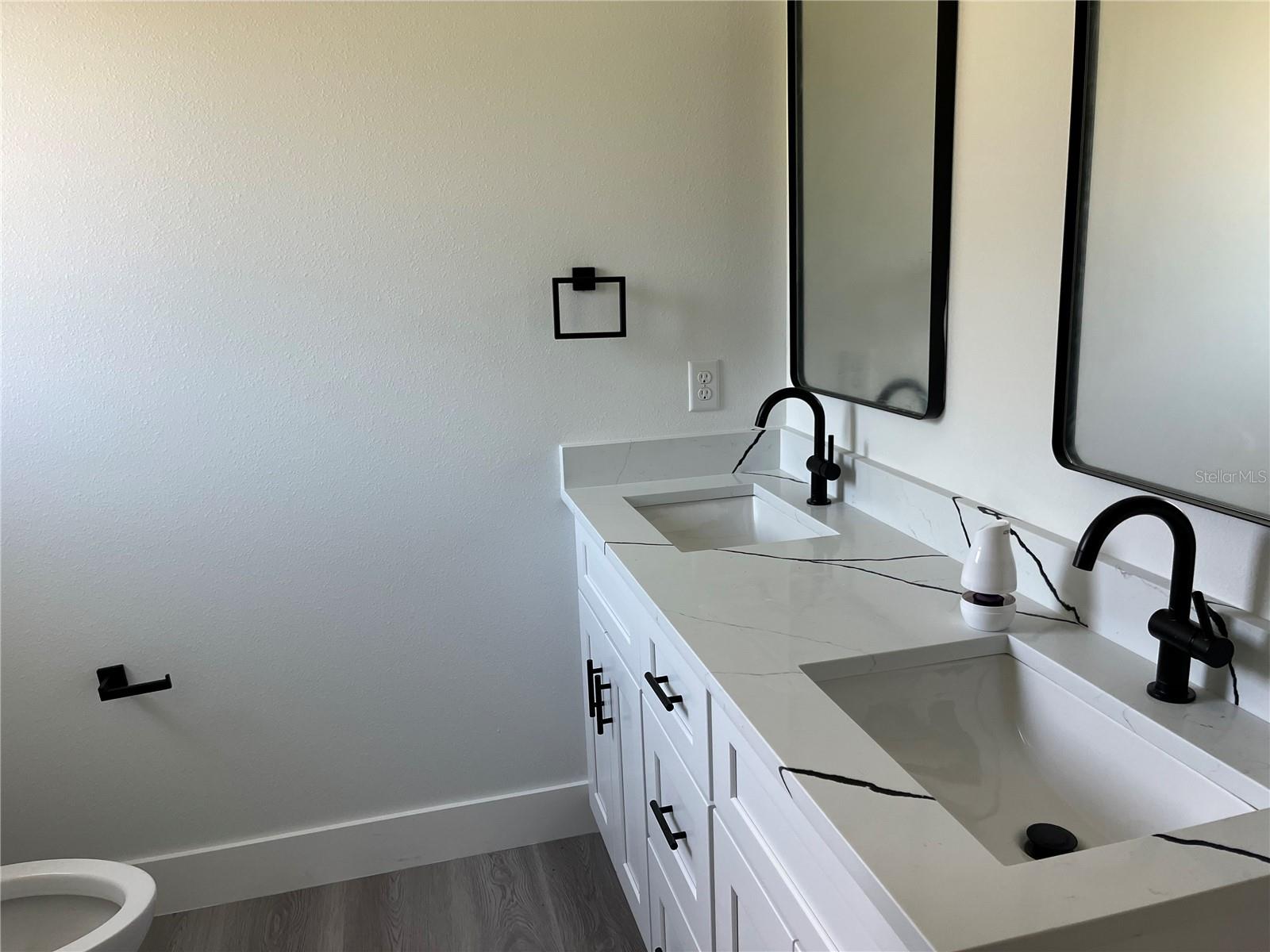 Image 12 of 27 For 202 Bromwich Drive