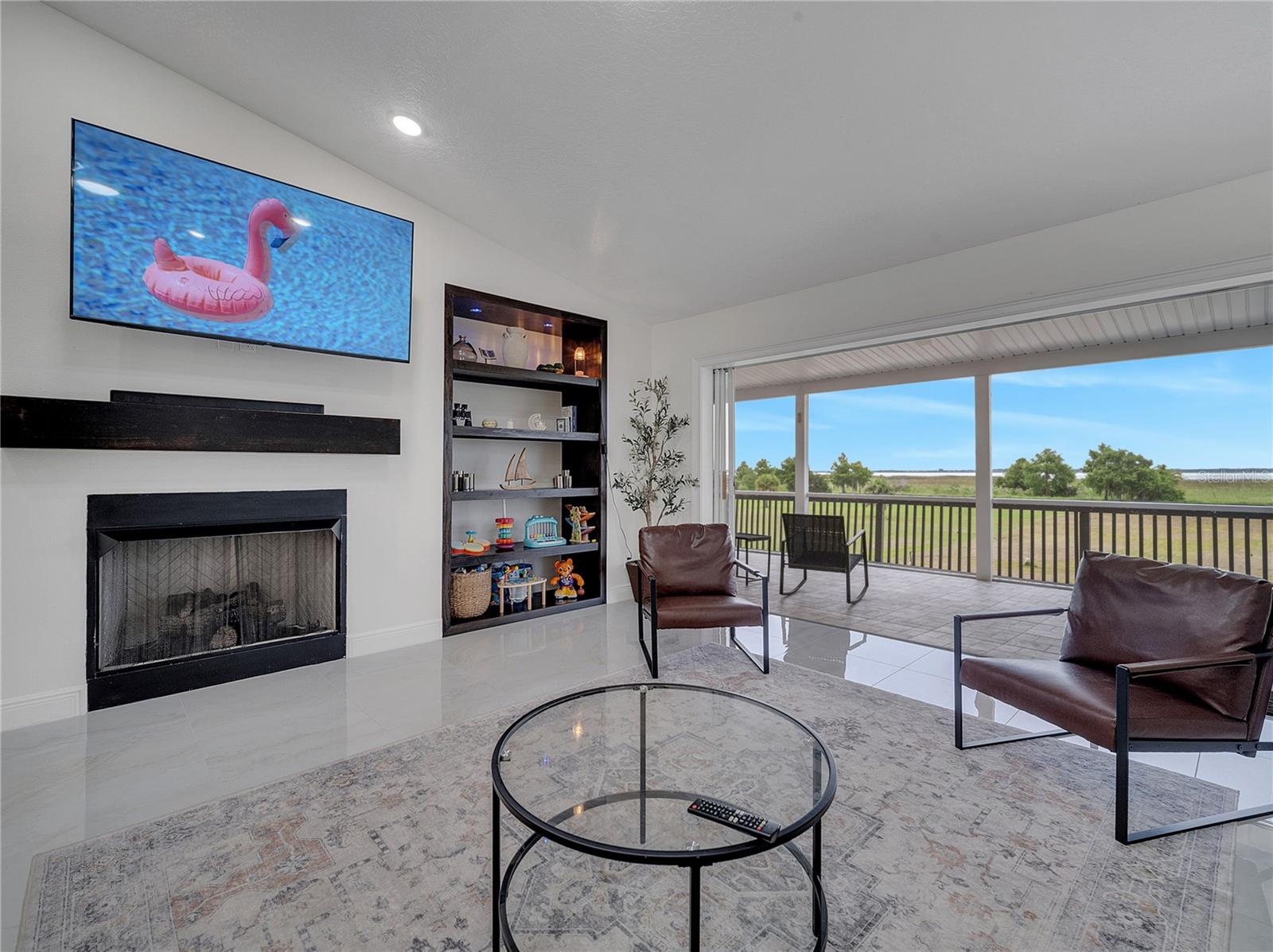Image 10 of 87 For 2525 Ridgeway Drive