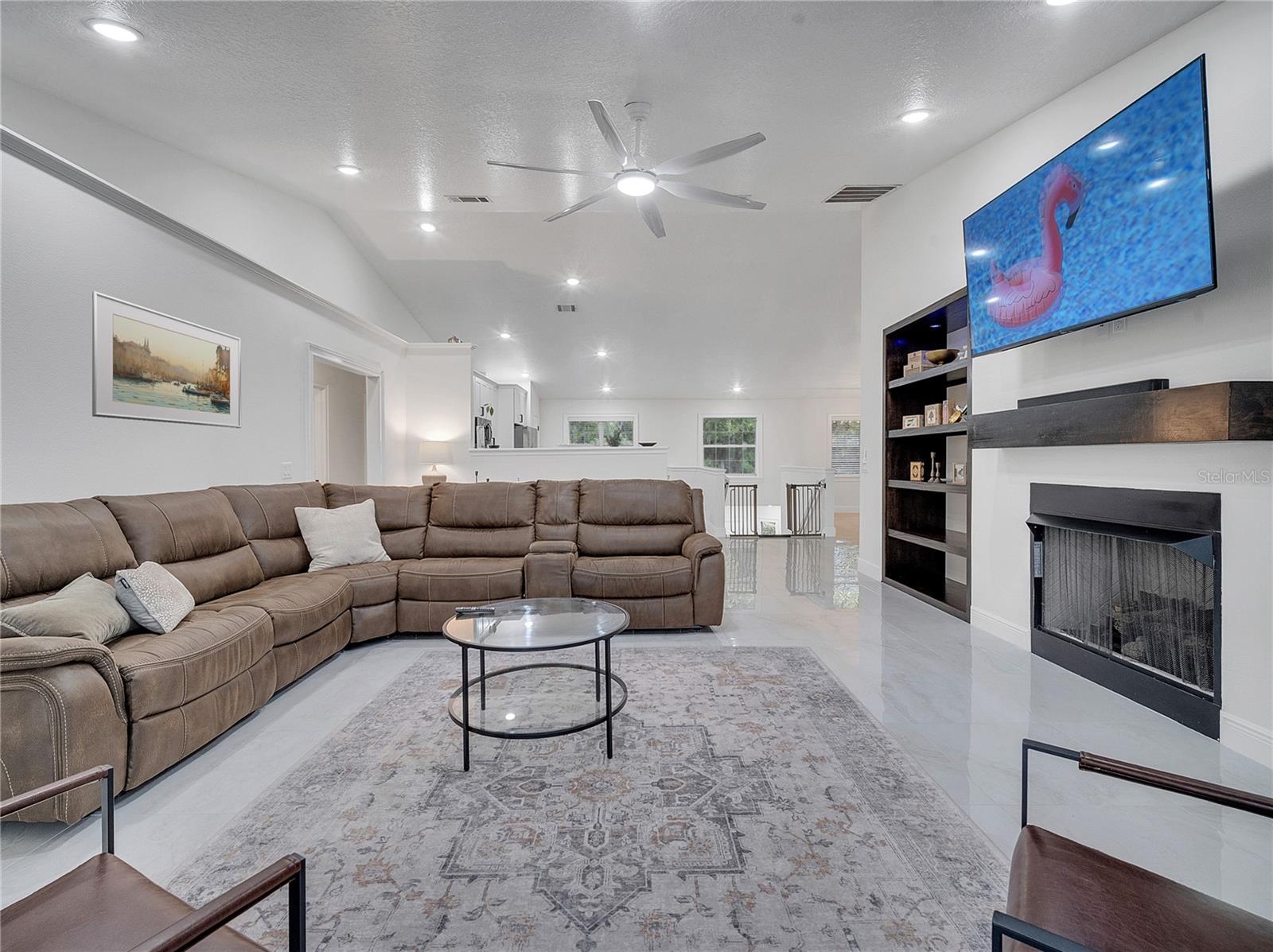 Image 11 of 87 For 2525 Ridgeway Drive