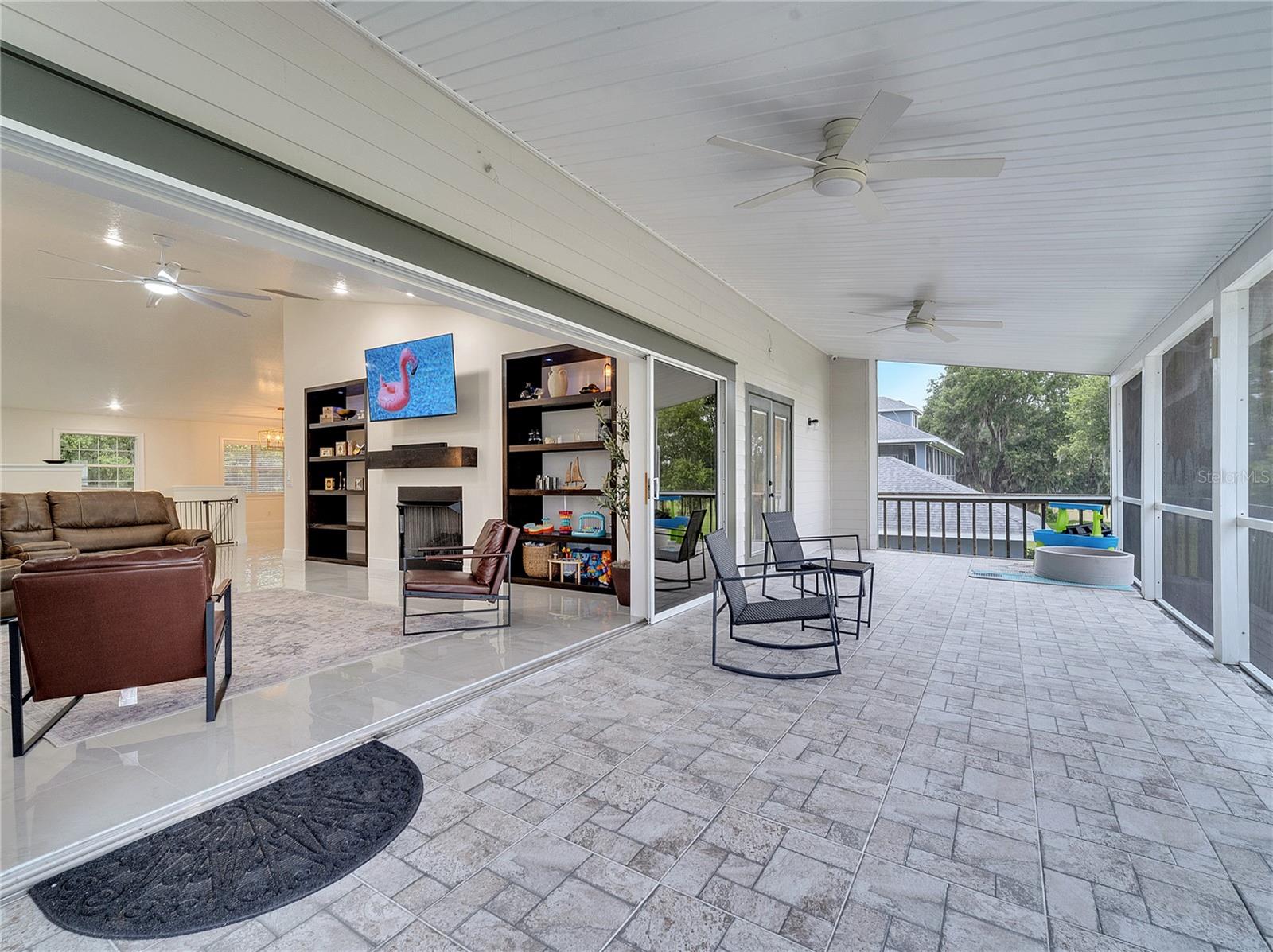 Image 14 of 87 For 2525 Ridgeway Drive
