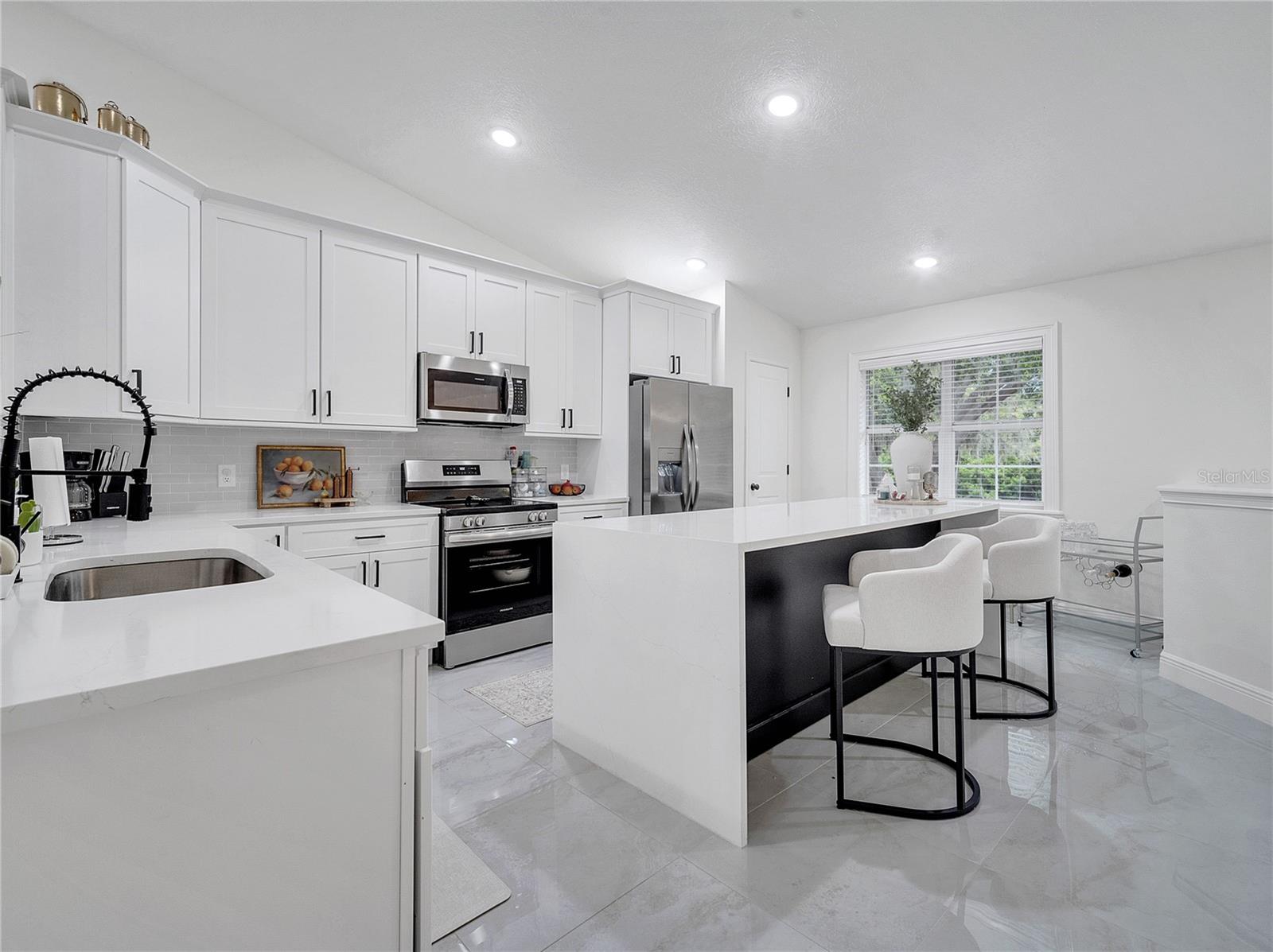 Image 16 of 87 For 2525 Ridgeway Drive