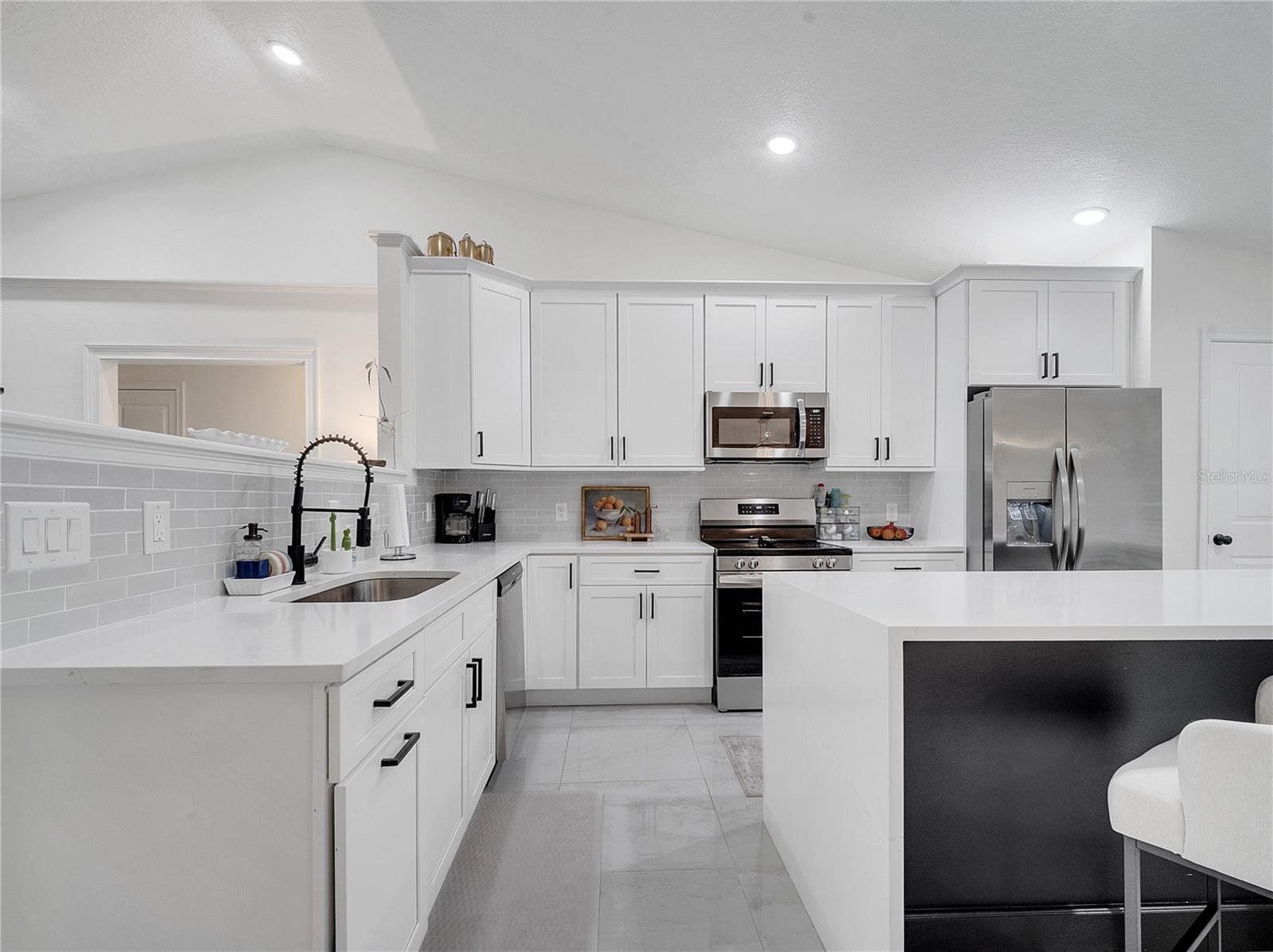 Image 20 of 87 For 2525 Ridgeway Drive