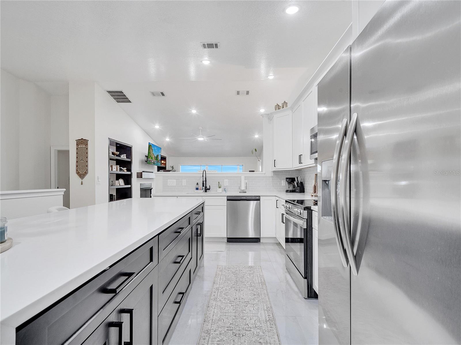 Image 21 of 87 For 2525 Ridgeway Drive