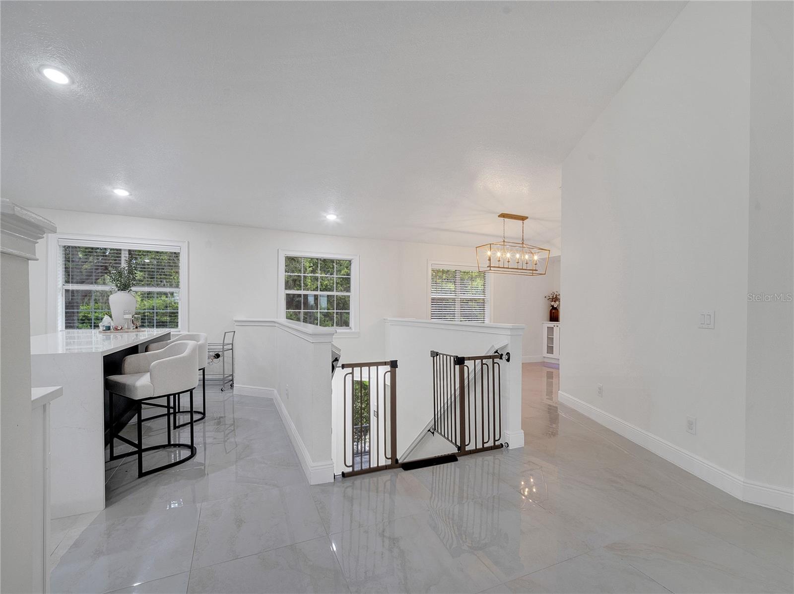 Image 25 of 87 For 2525 Ridgeway Drive