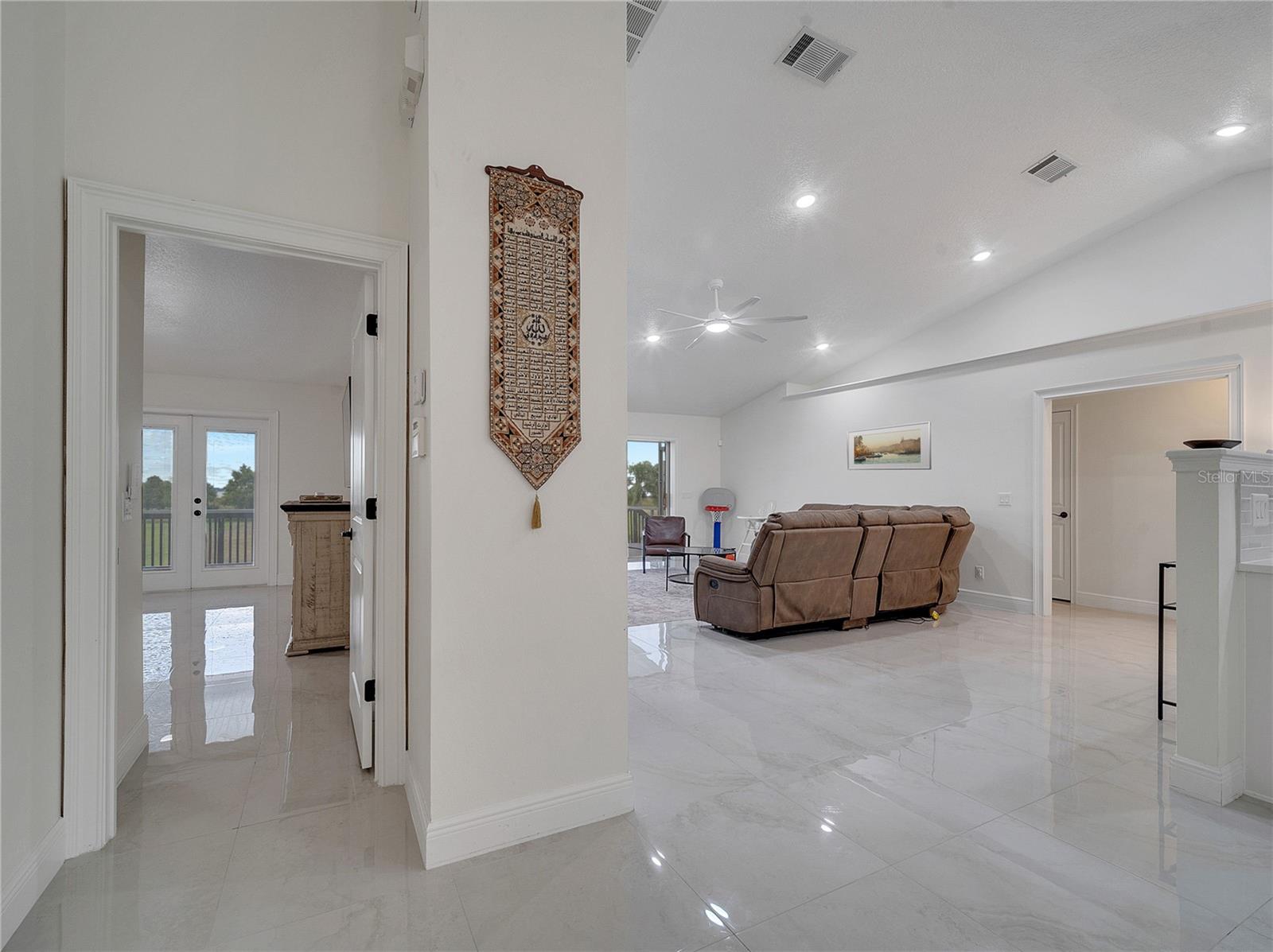 Image 30 of 87 For 2525 Ridgeway Drive