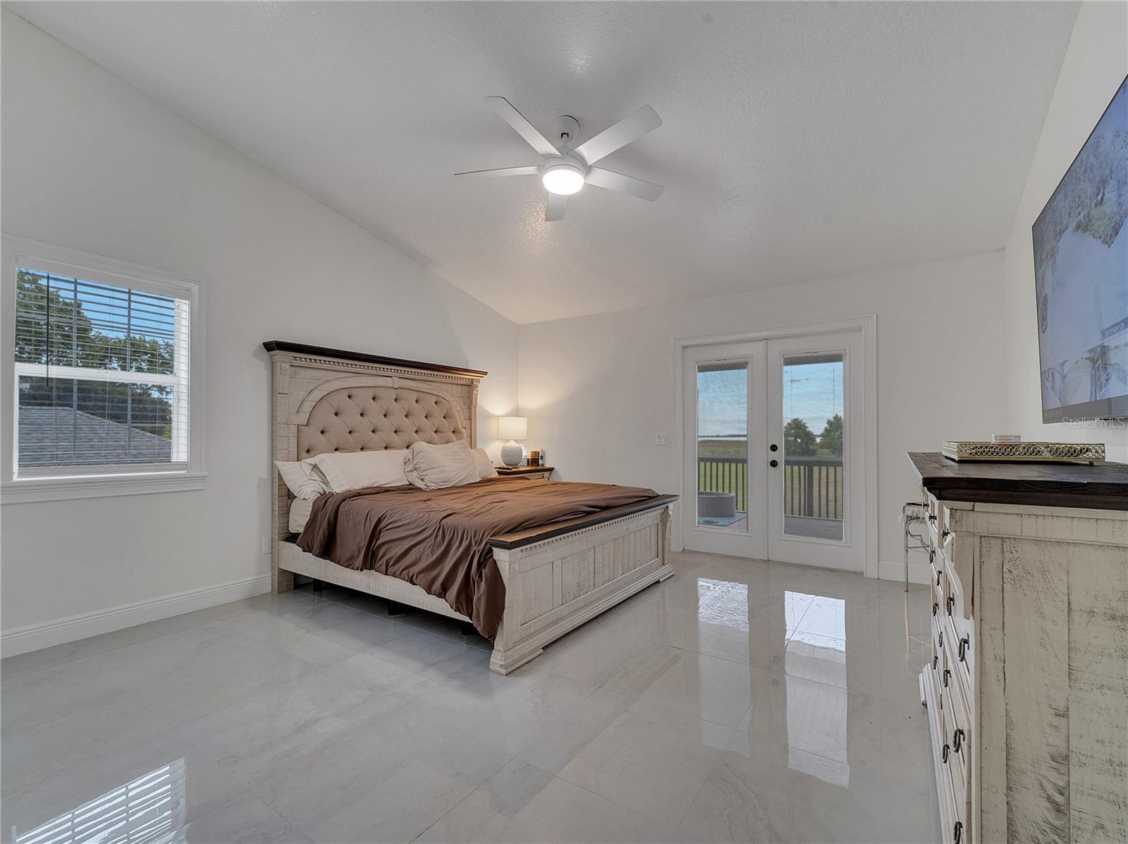 Image 32 of 87 For 2525 Ridgeway Drive