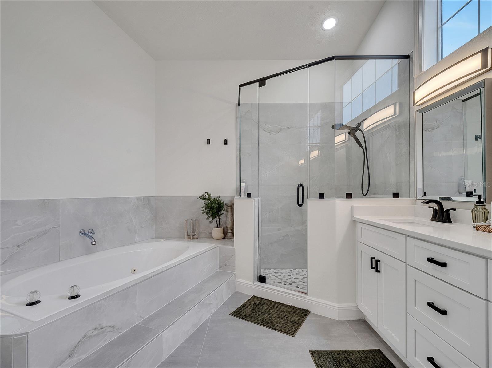 Image 36 of 87 For 2525 Ridgeway Drive