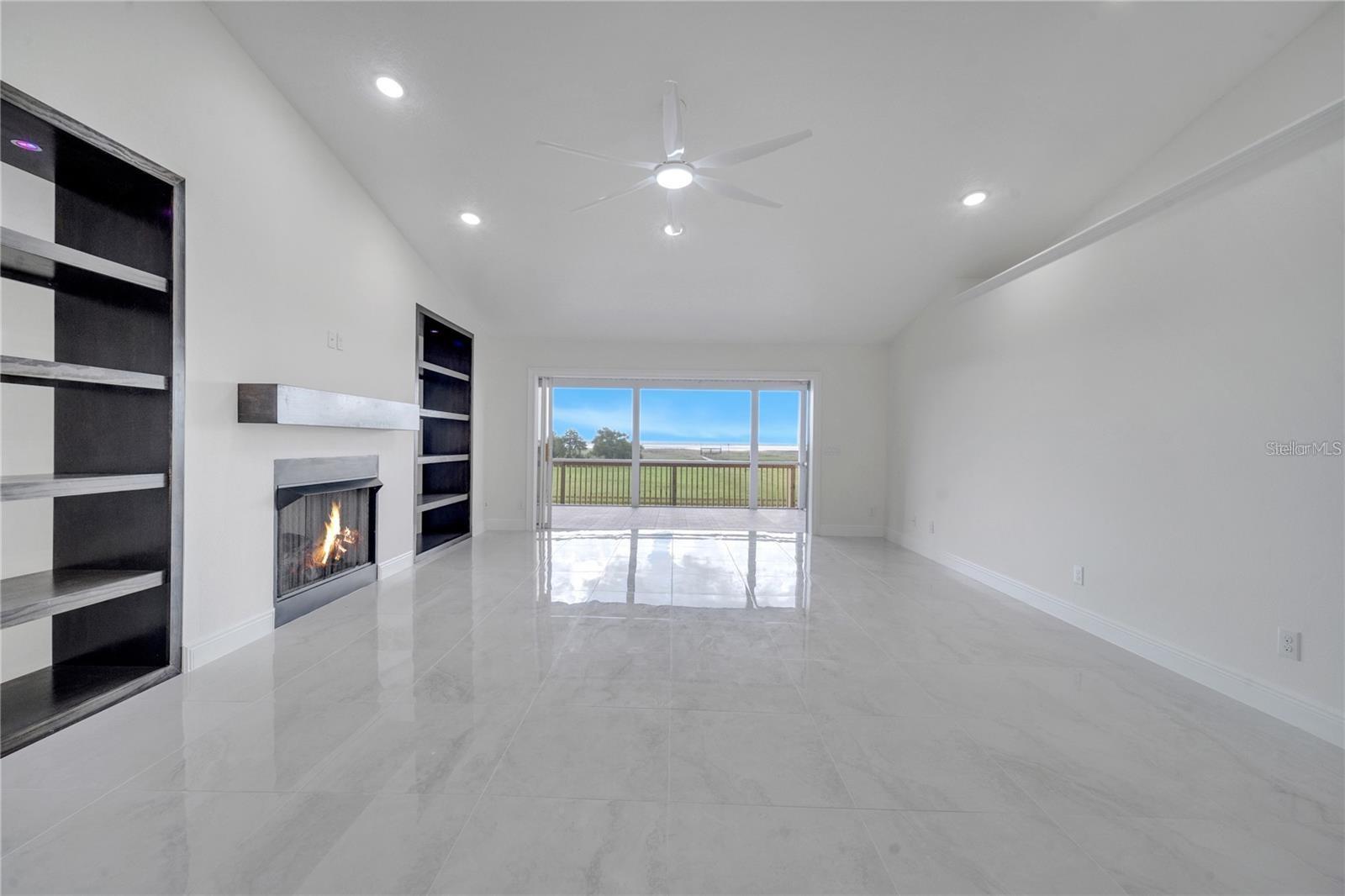 Image 9 of 87 For 2525 Ridgeway Drive