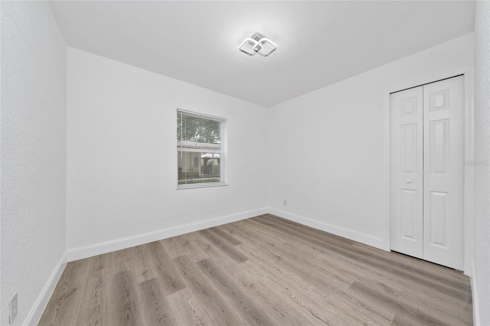 Image 13 of 26 For 113 Division Street