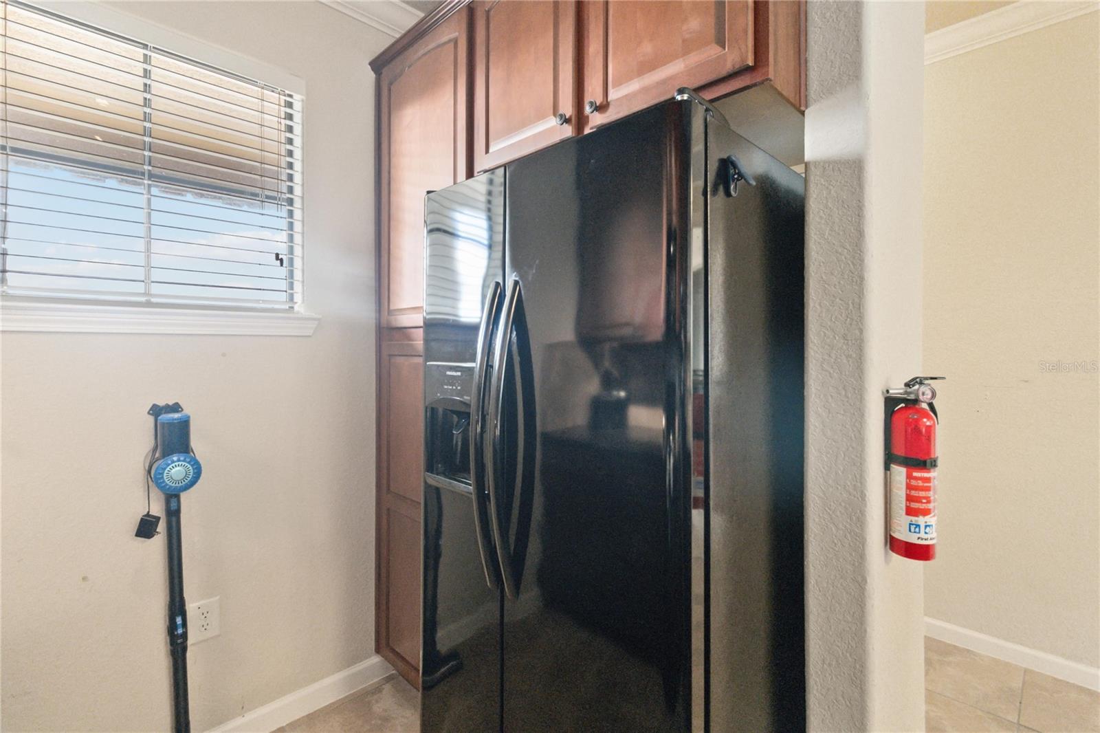 Image 11 of 32 For 901 Charo Parkway 735