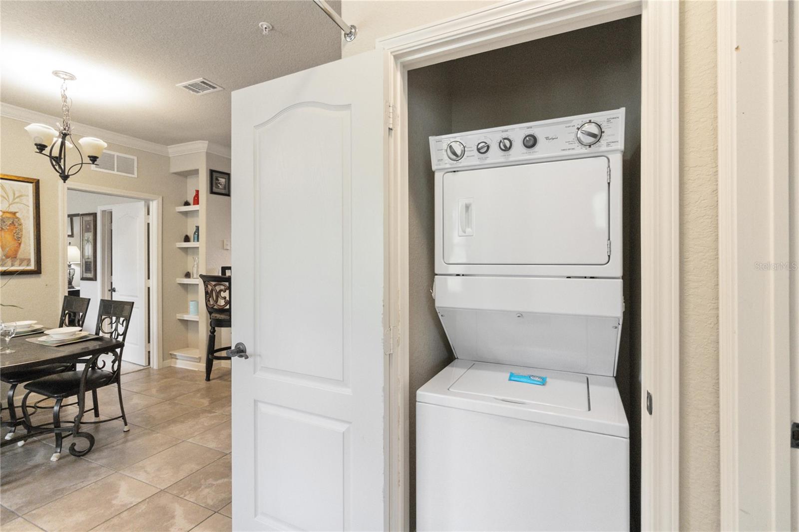 Image 26 of 32 For 901 Charo Parkway 735