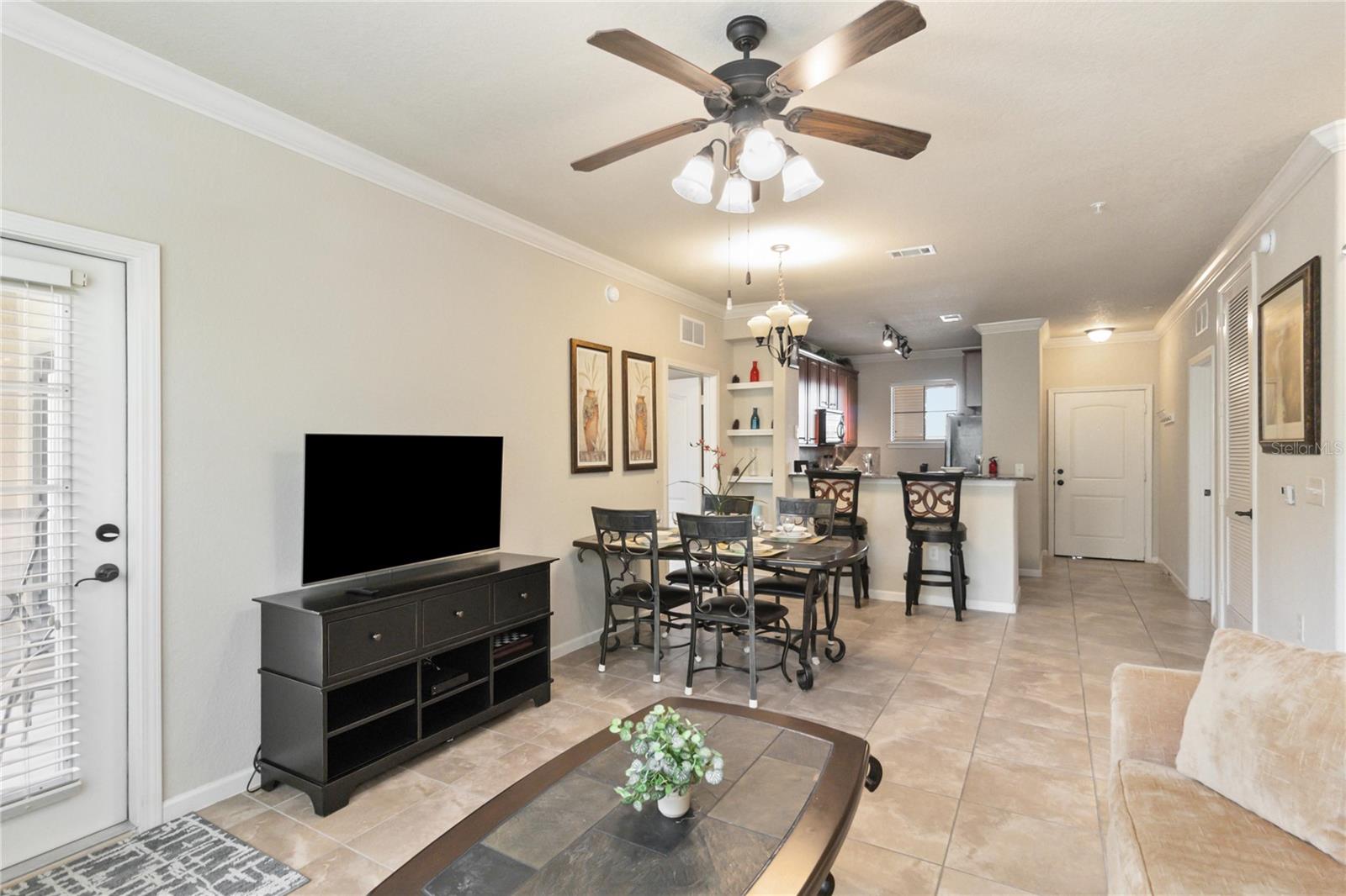 Image 7 of 32 For 901 Charo Parkway 735