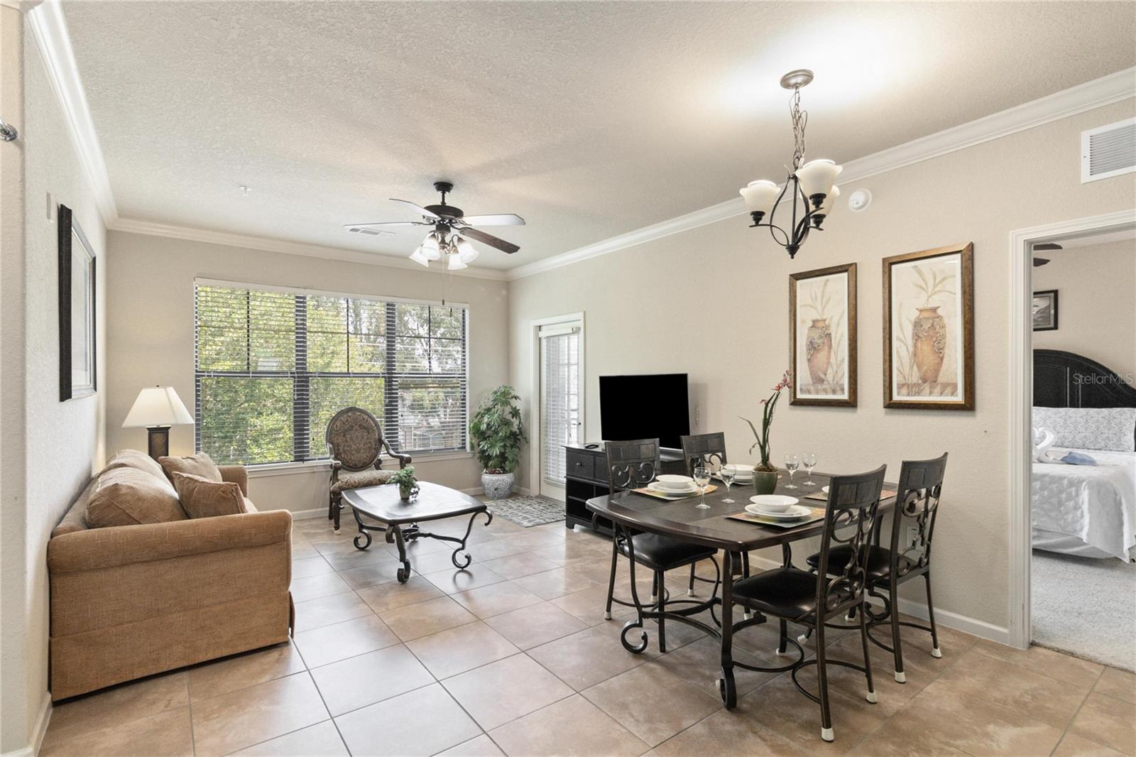 Image 8 of 32 For 901 Charo Parkway 735