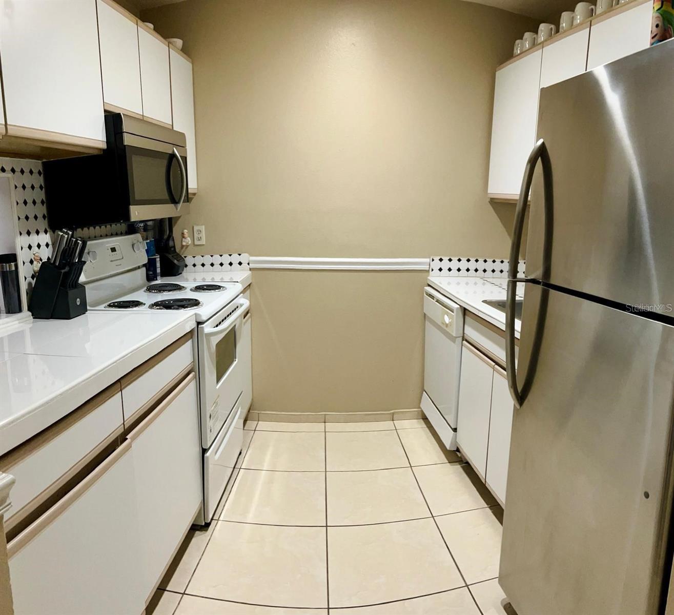 Image 2 of 14 For 3298 Semoran Boulevard 14