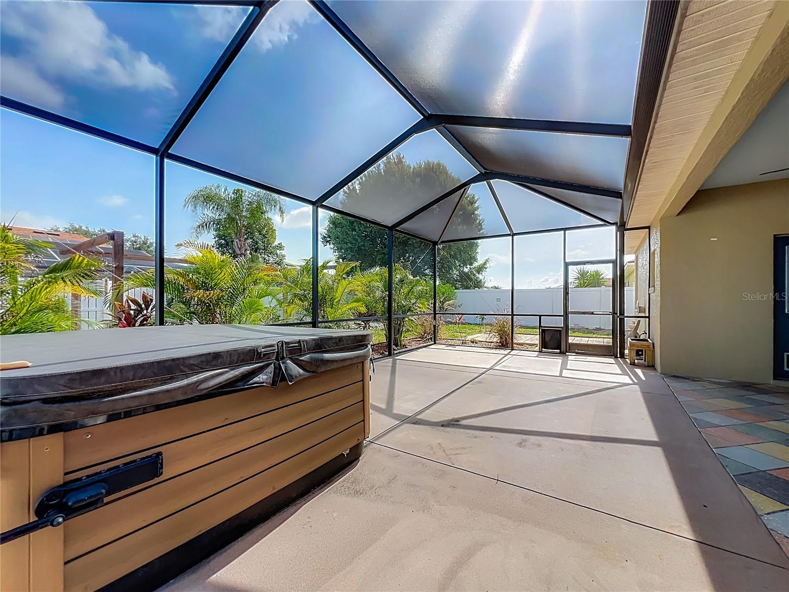 Image 16 of 52 For 301 Terranova Boulevard