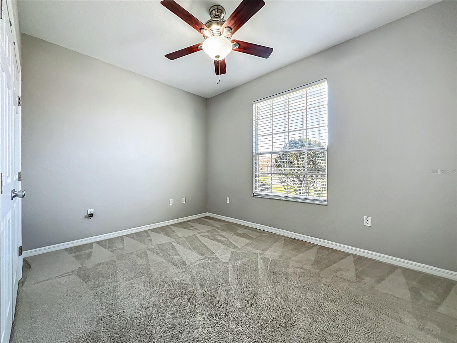 Image 27 of 52 For 301 Terranova Boulevard