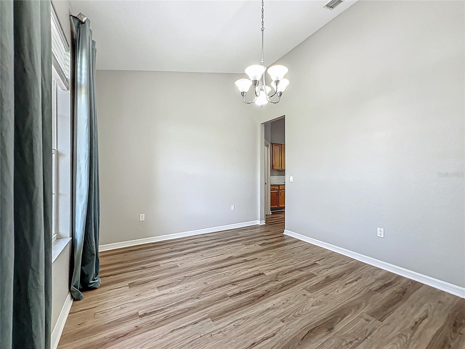 Image 35 of 52 For 301 Terranova Boulevard
