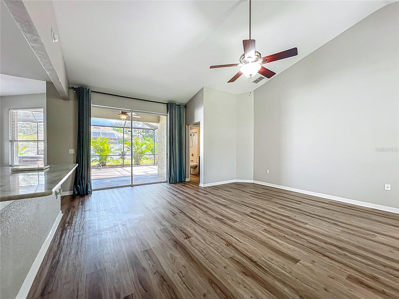 Image 47 of 52 For 301 Terranova Boulevard