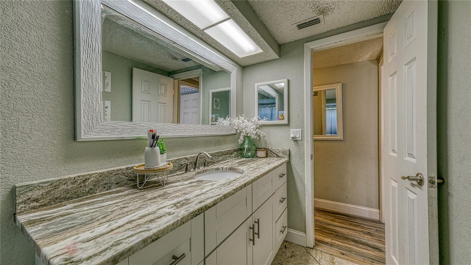 Image 24 of 41 For 9206 Gray Fox Lane