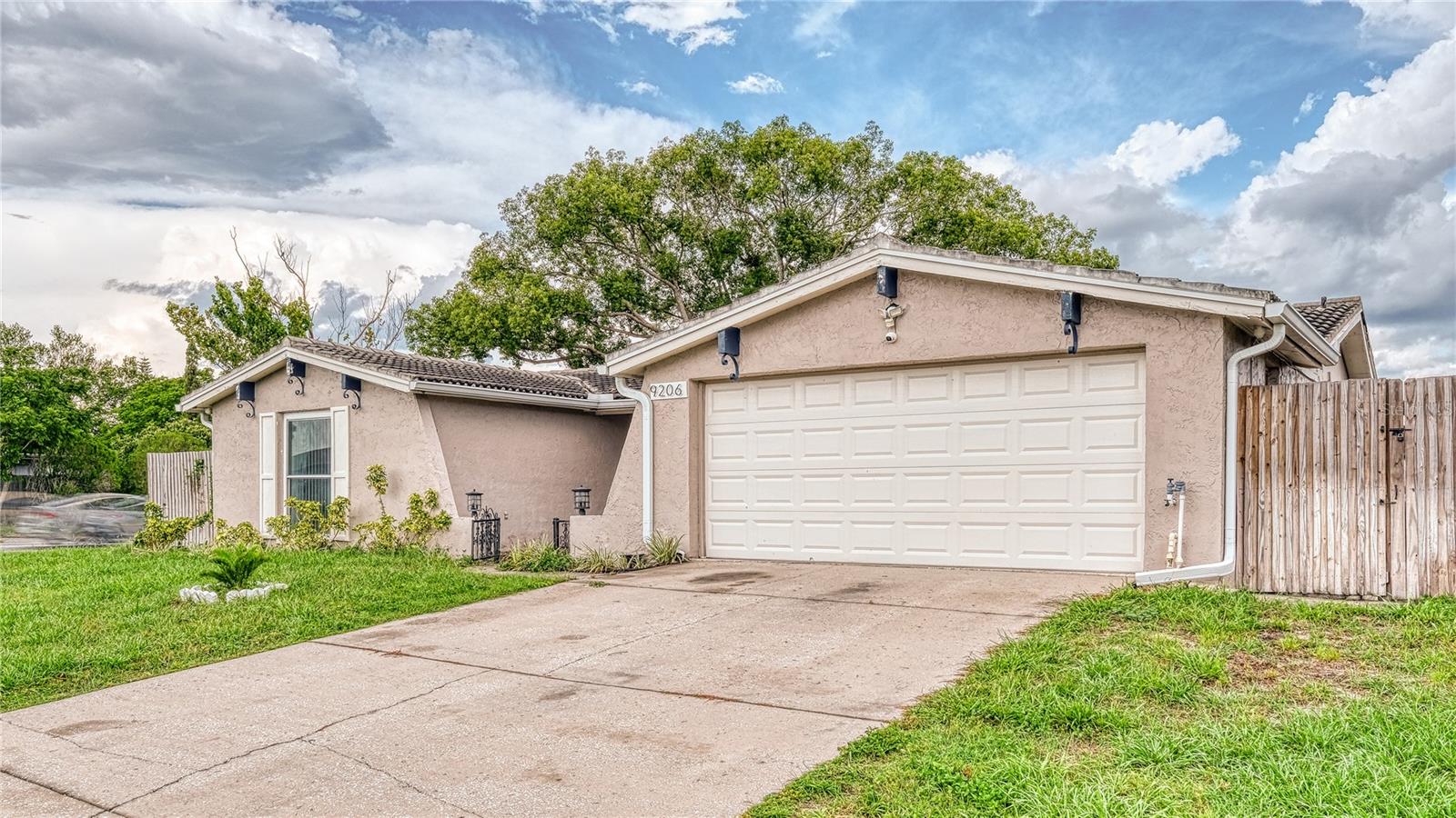Image 5 of 41 For 9206 Gray Fox Lane
