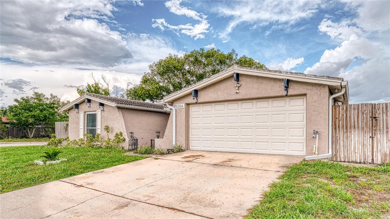Image 6 of 41 For 9206 Gray Fox Lane