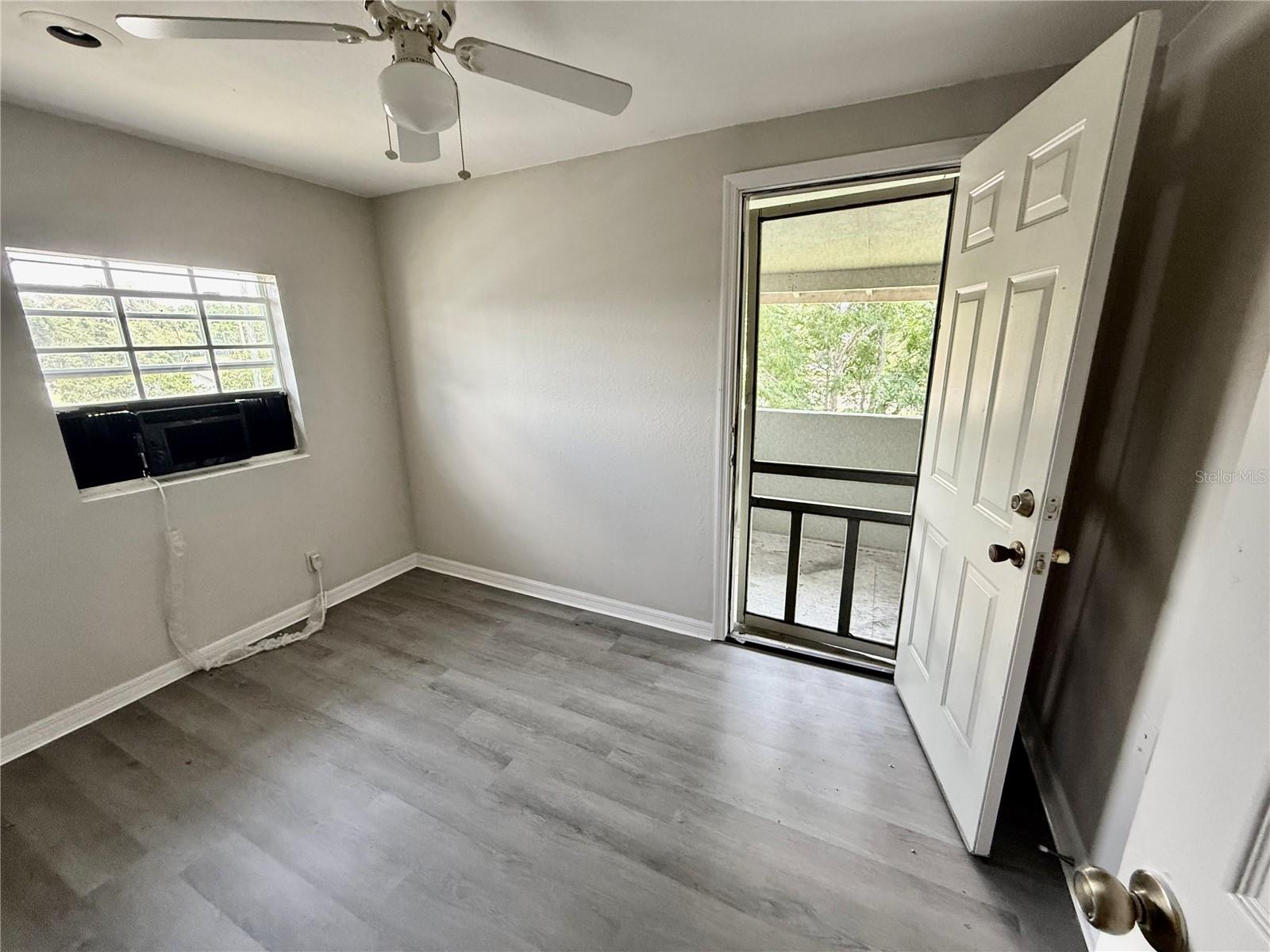 Image 10 of 11 For 1002 Avenue E 4